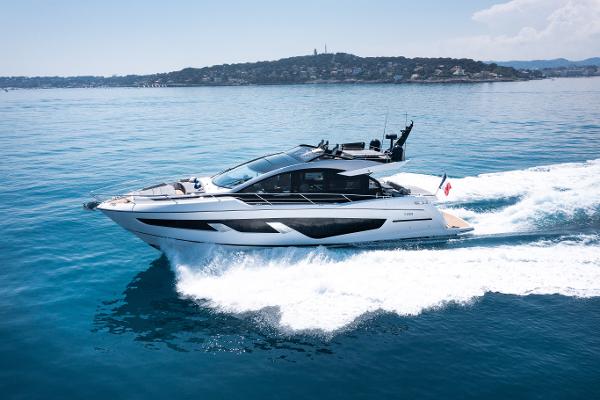 2021 Sunseeker 65 Sport Yacht