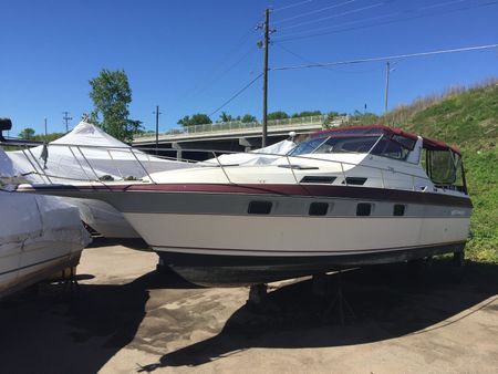 1986 Cruisers Yachts 336 Ultra Vee Hastings Minnesota Boats Com