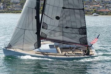 2006 Maxi Dolphin Cross Current 33