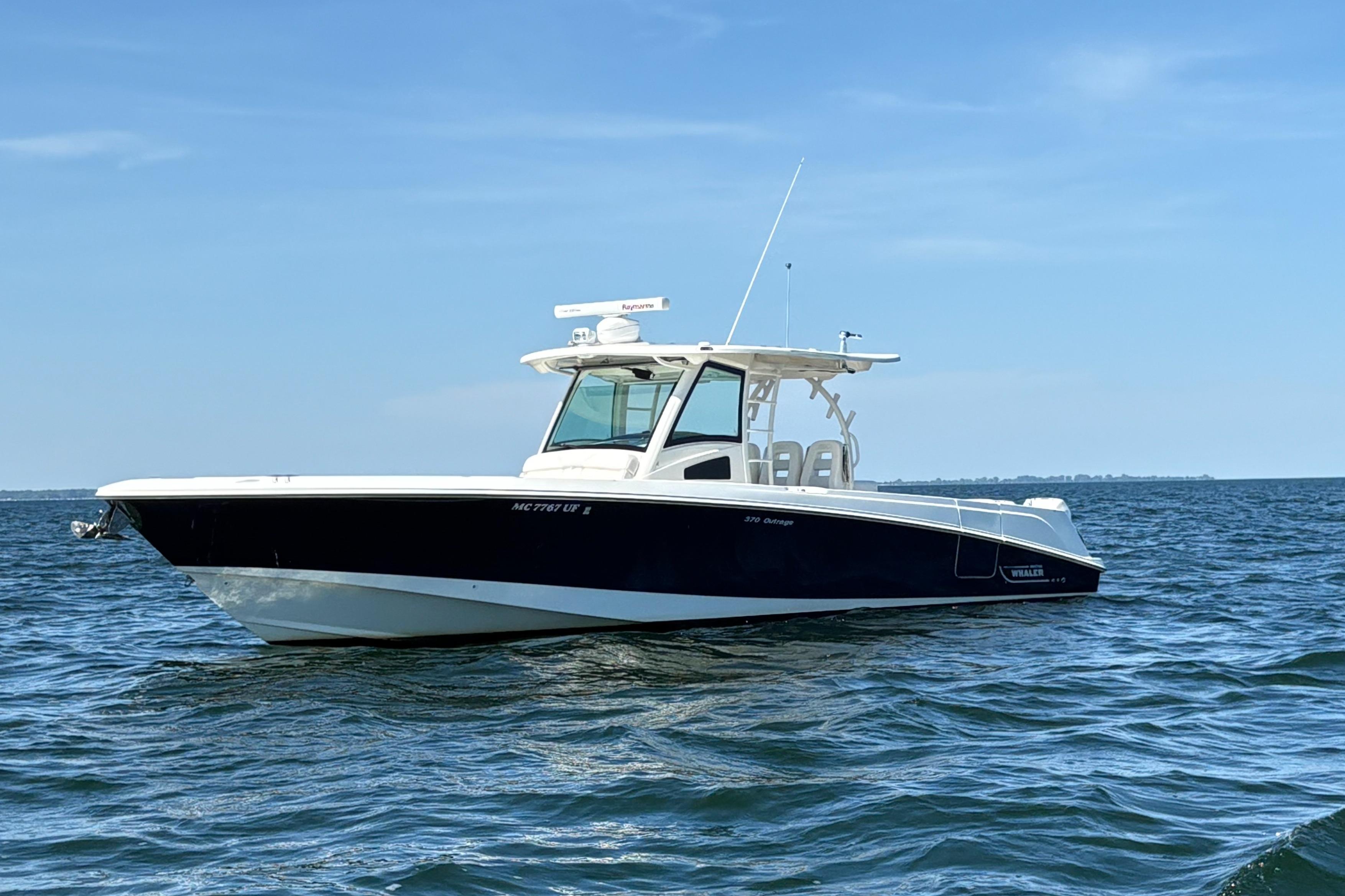 2014 Boston Whaler 370 Outrage
