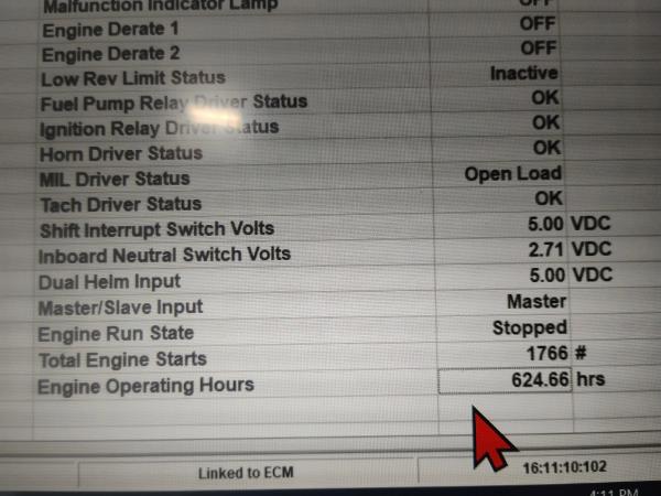 Chaparral 276 SSi 2007 Chaparral 276 SSi engine diagnostics display showing status and operating hours.