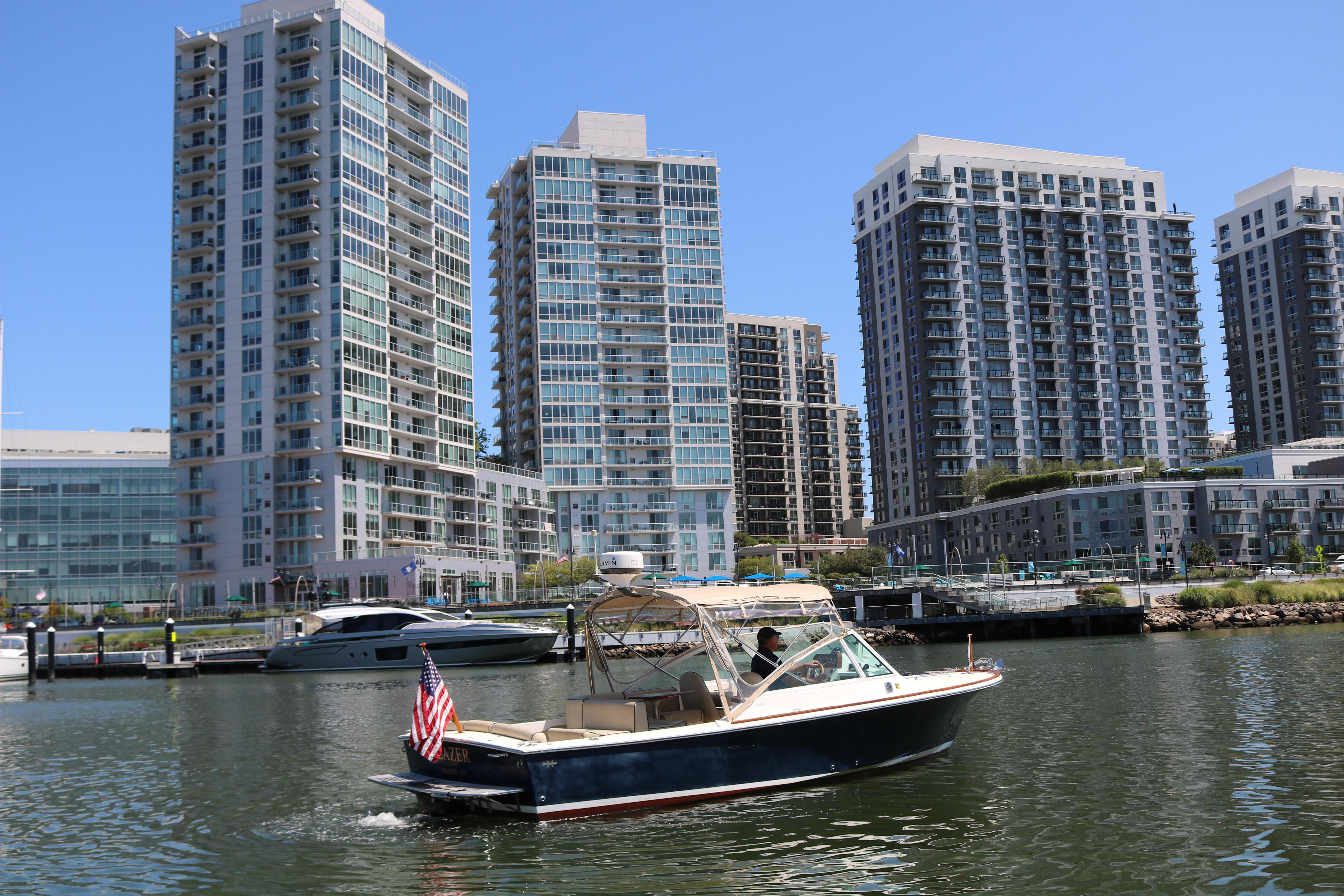 2013 Hunt Yachts Harrier