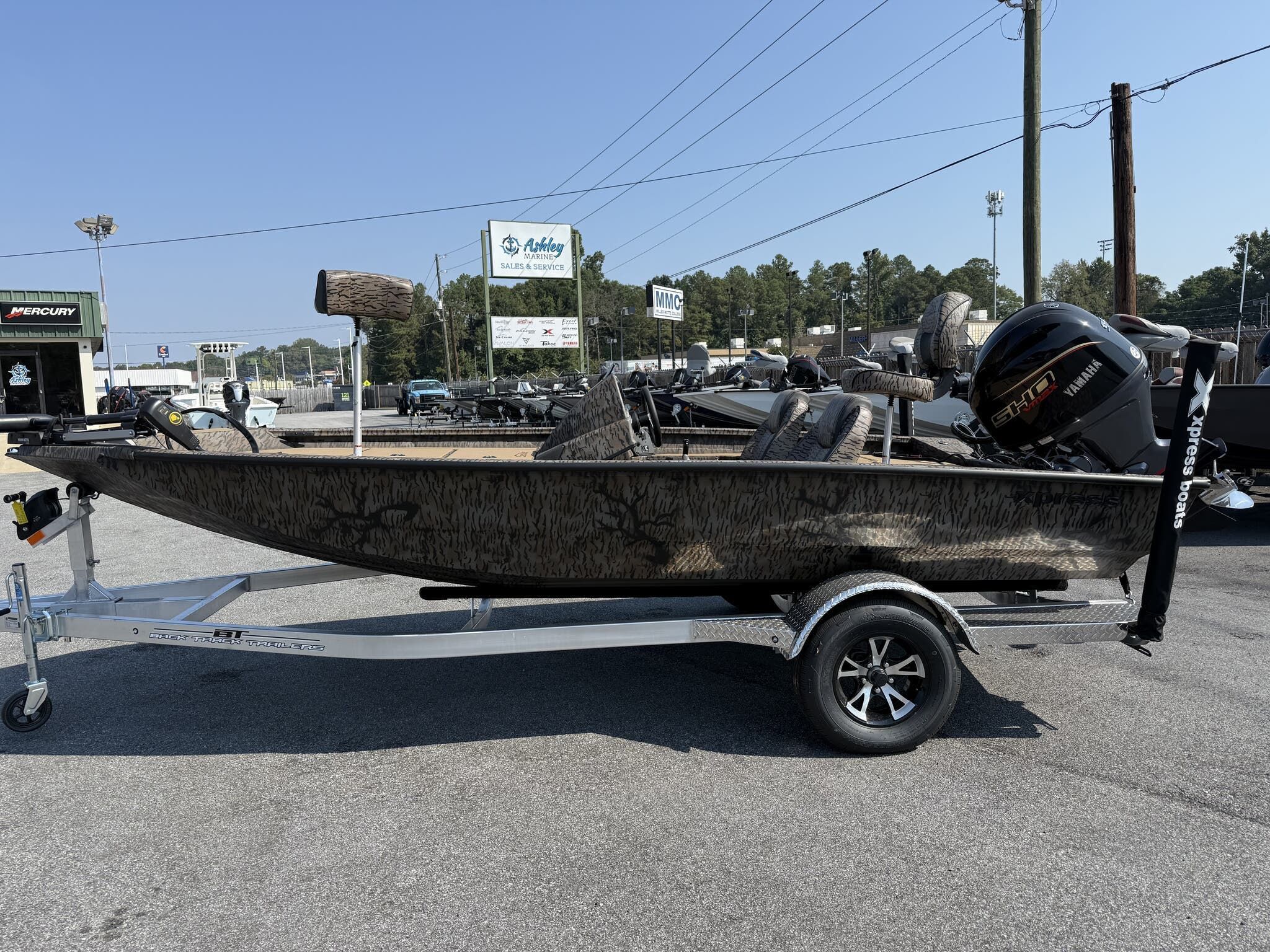 2026 Xpress Hyper-Lift Bass Series H17