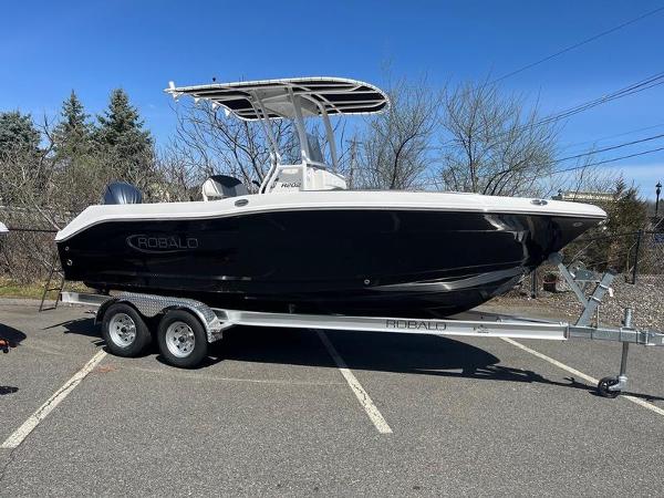 2025 Robalo R 202 EX