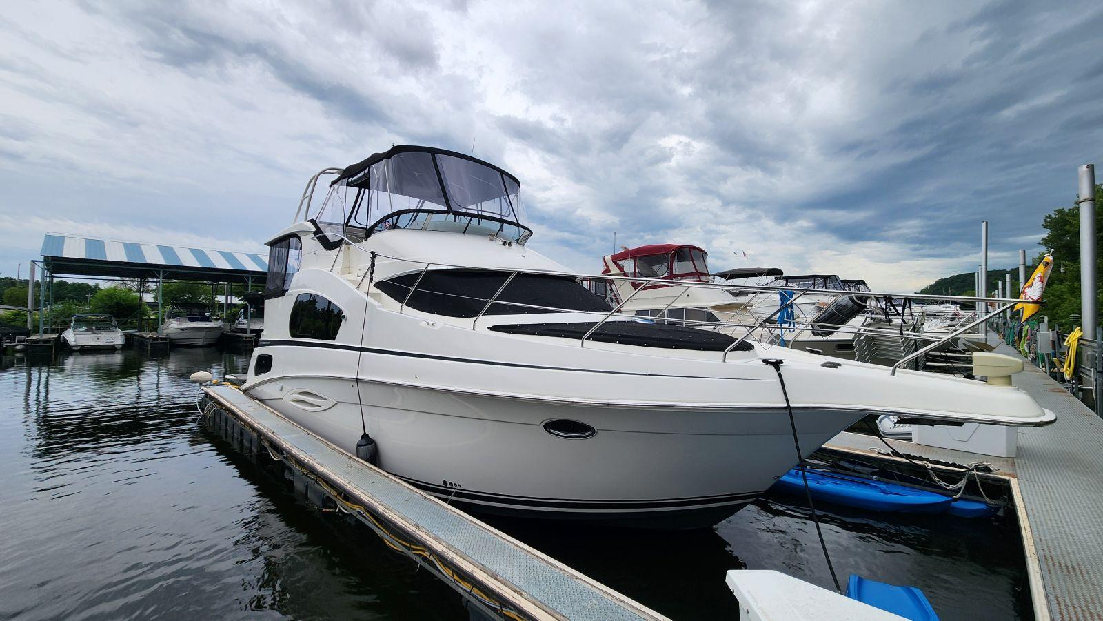Silverton 39 Motor Yacht