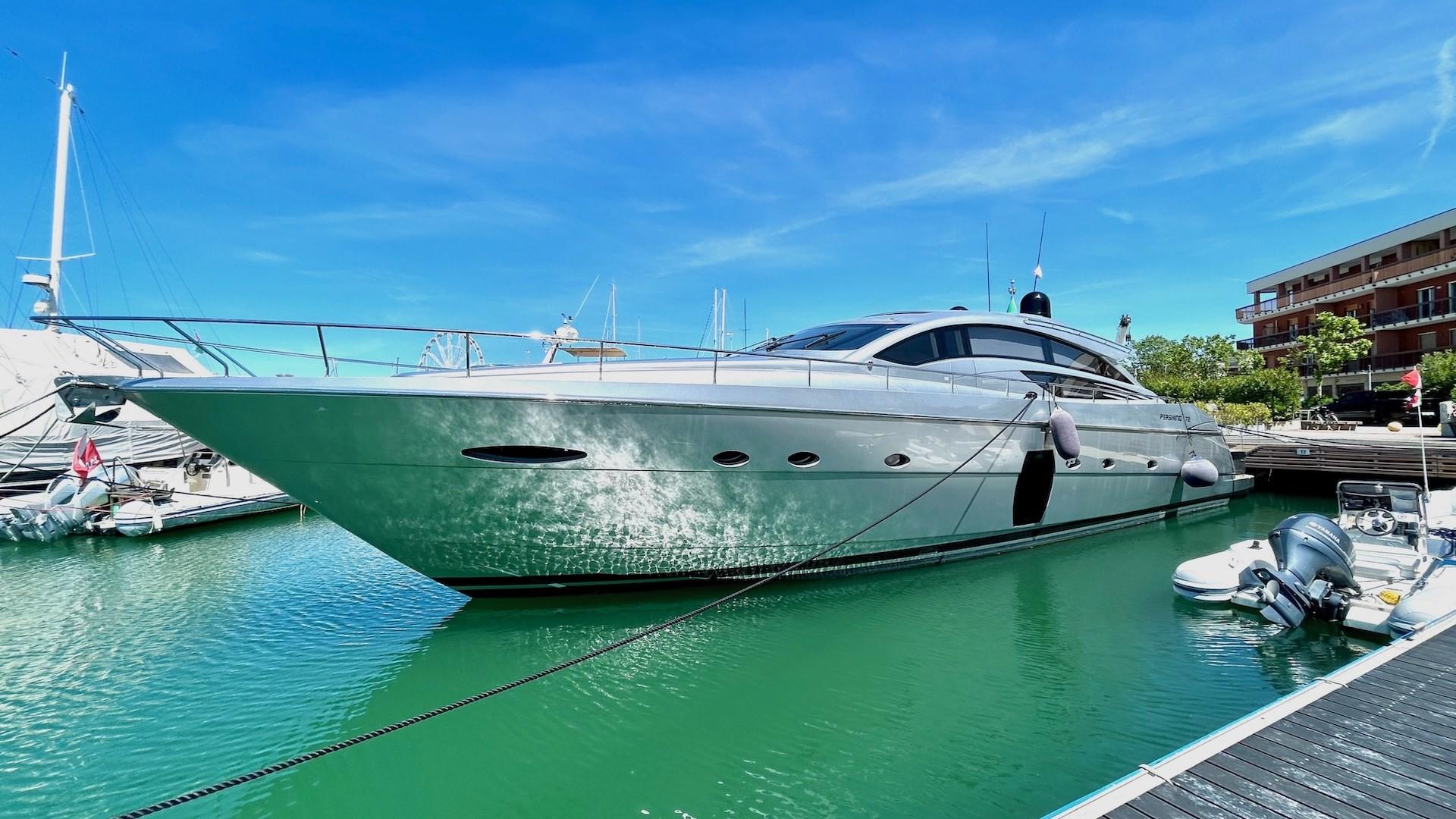 2007 Pershing 72