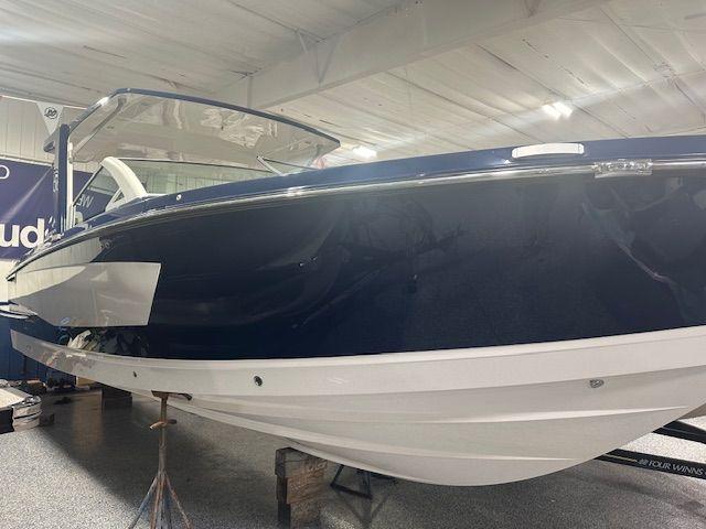 2022 Aviara AV32