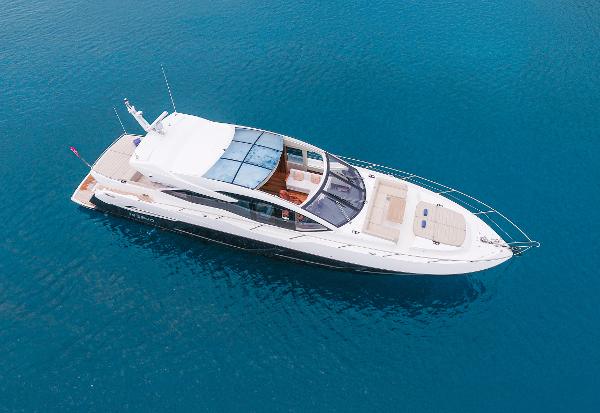 2019 Sunseeker Predator 74