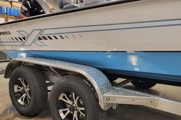 2026 Xpress H-22 Bay
