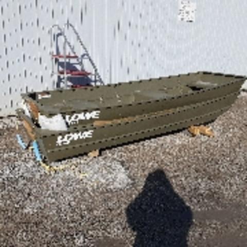 Lowe L1240 Riveted Jon