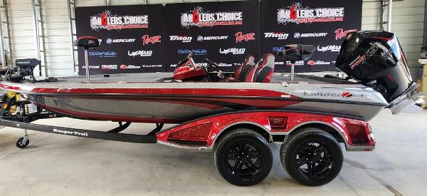 Ranger Z520R Ranger Cup Equipped 2025 Ranger Z520R Ranger Cup Equipped bass boat in showroom.