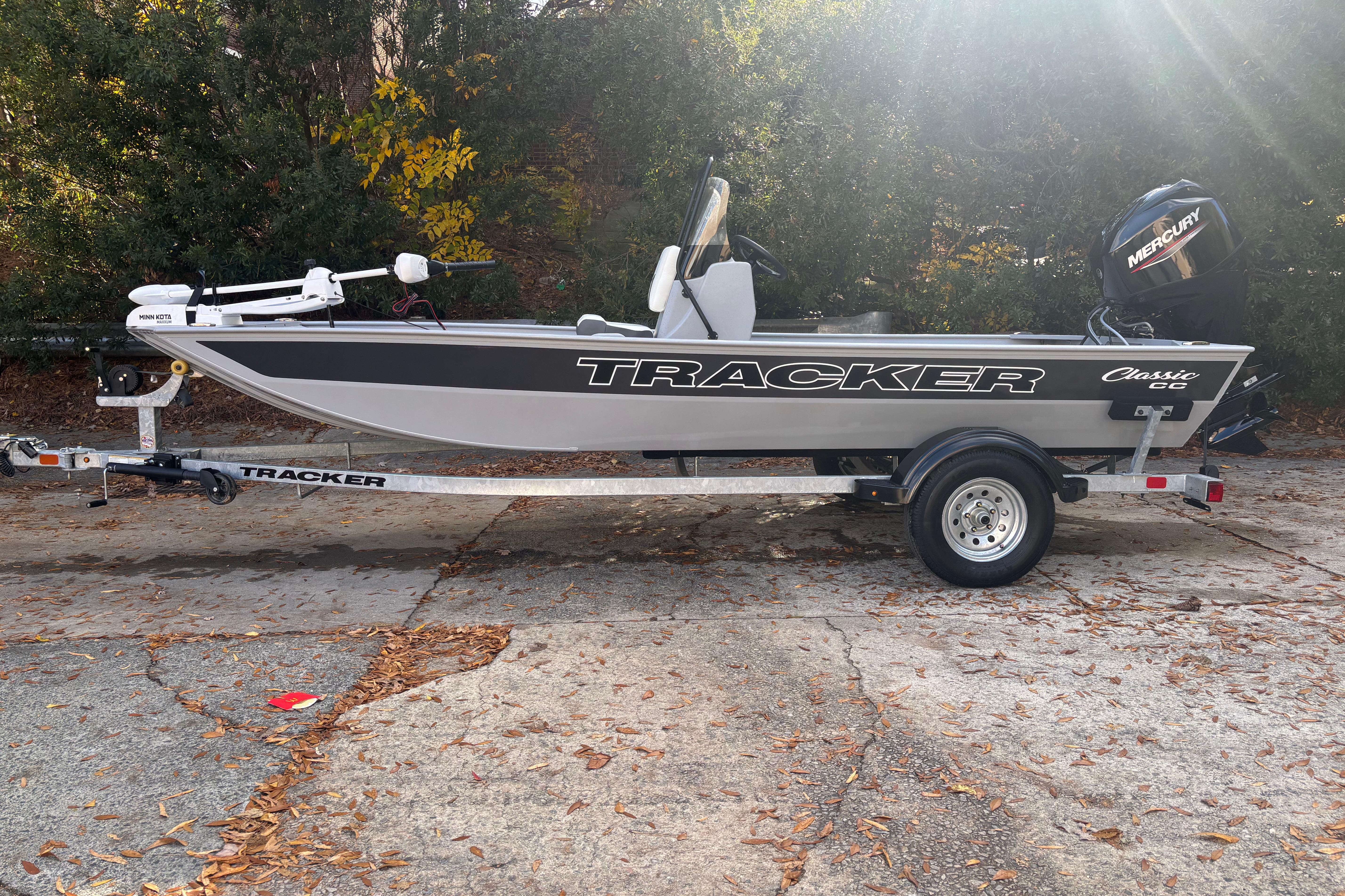 2026 Tracker Bass Tracker Classic CC