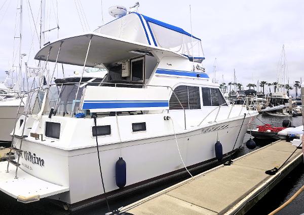 1984 Uniflite 42 Double Cabin