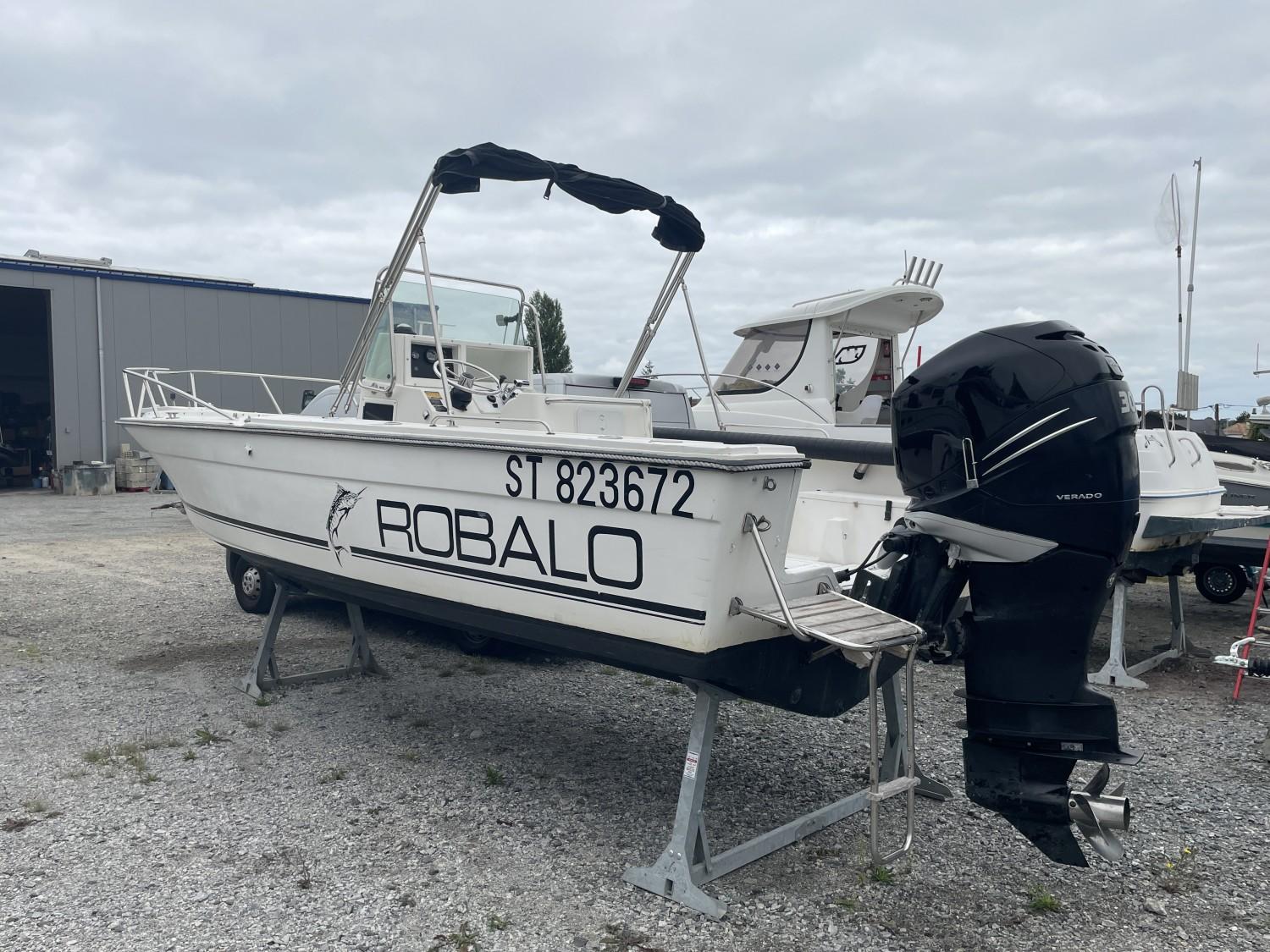 Robalo 2320