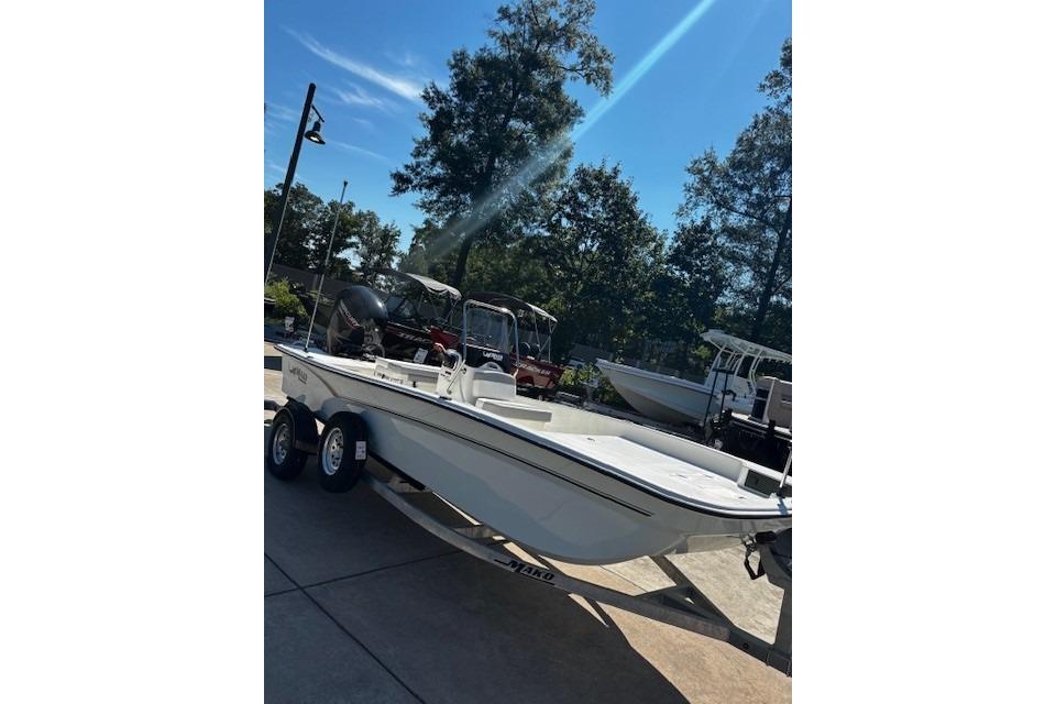 2026 Mako Pro Skiff 17 CC