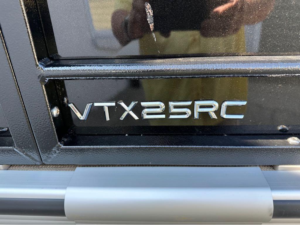 Veranda VTX 25 RC Close-up of 2023 Veranda VTX 25 RC model nameplate.
