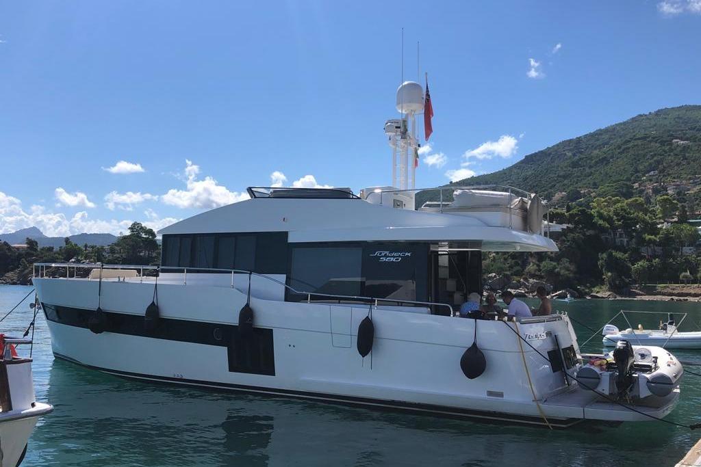 2020 Sundeck Yachts 580
