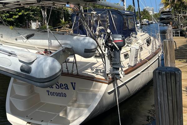 2003 Island Packet 485