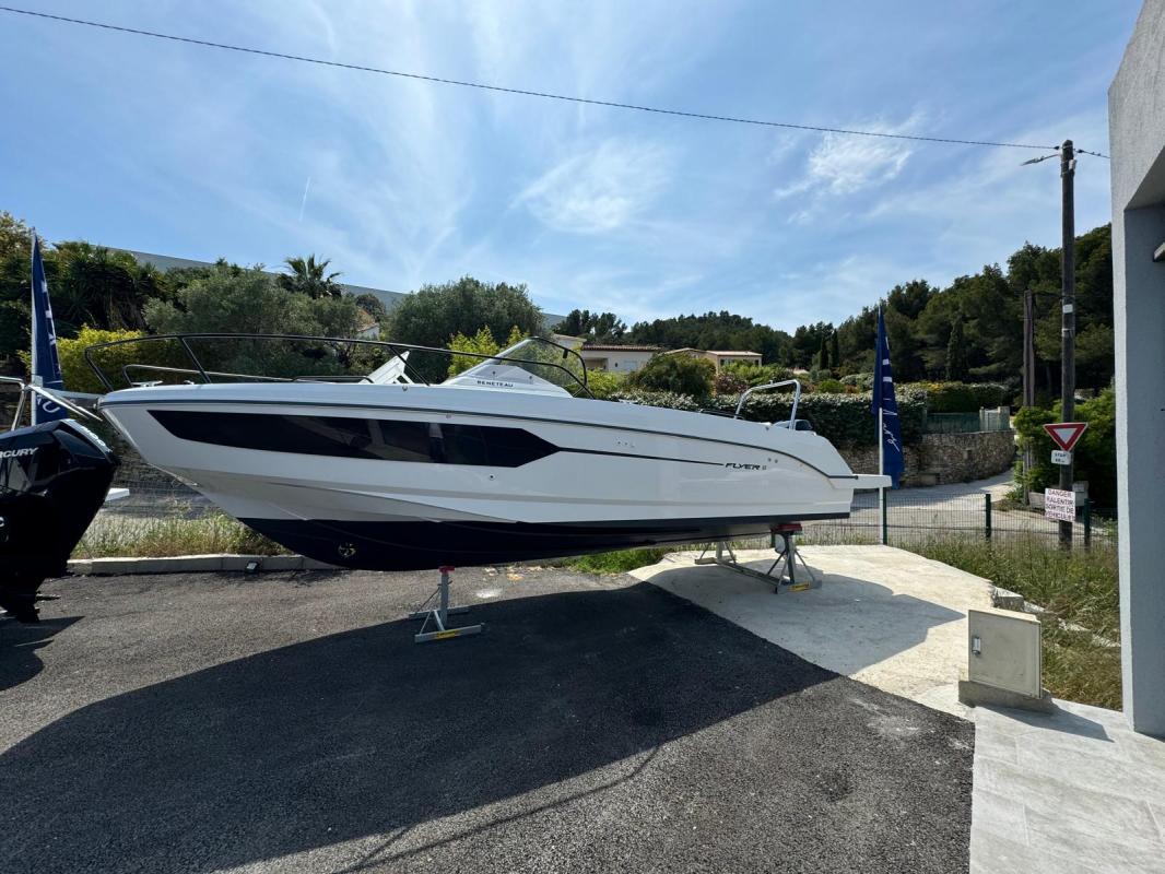 Beneteau FLYER 8 SUNDECK V2