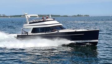 2020 Contest 52MC Flybridge