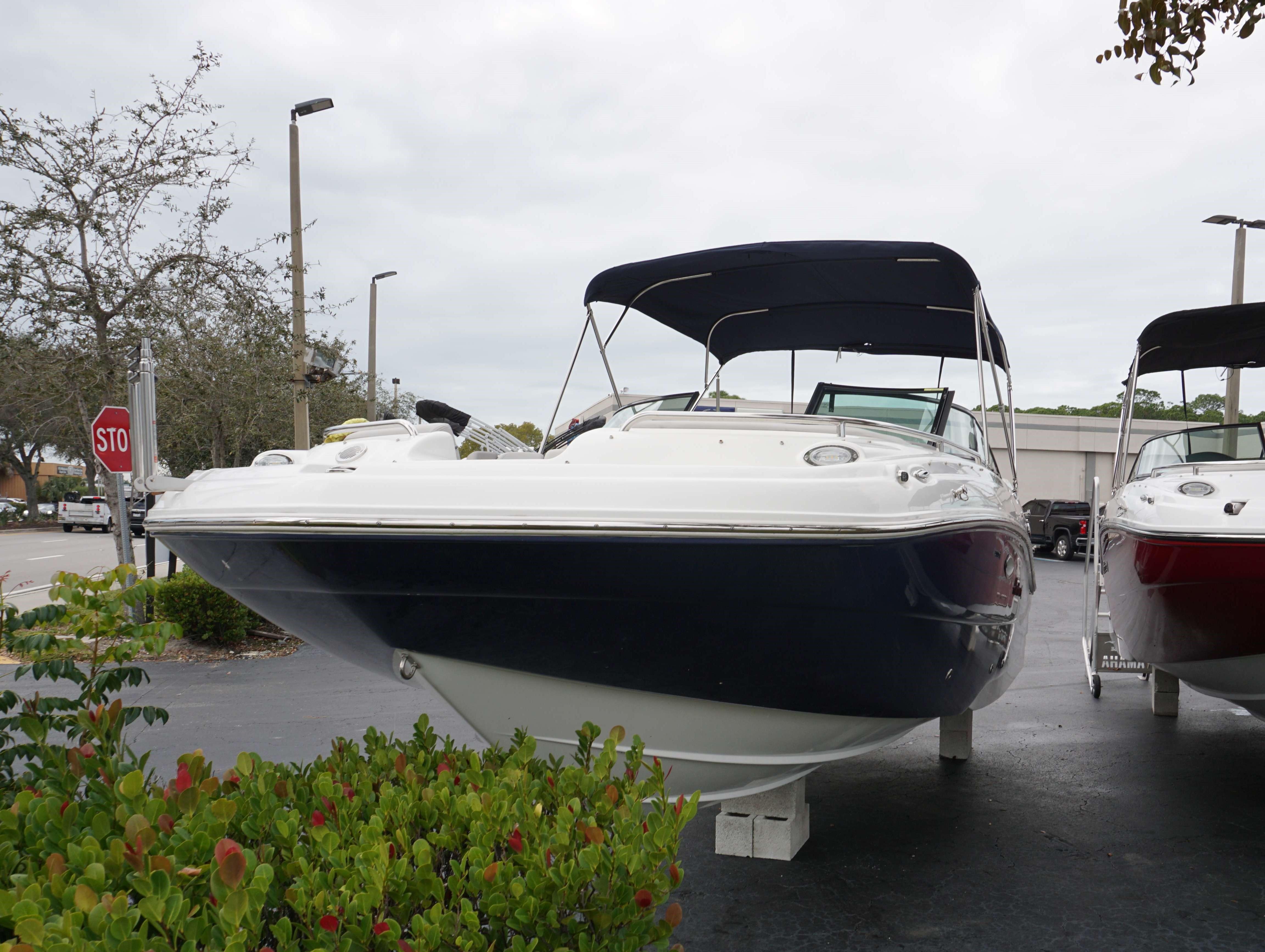 Hurricane SunDeck 2200 DC OB