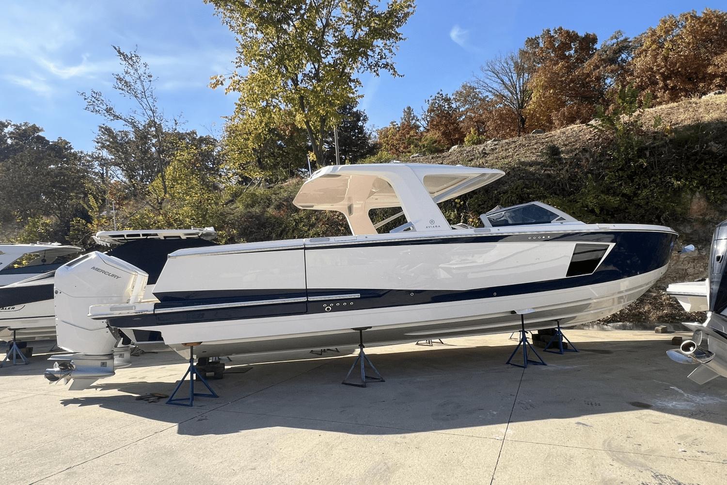 Aviara AV40 Outboard