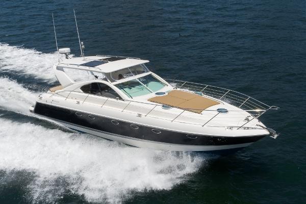 Fairline 48 Targa 2000 Fairline 48 Targa yacht cruising on open water, showcasing sleek design and luxury.
