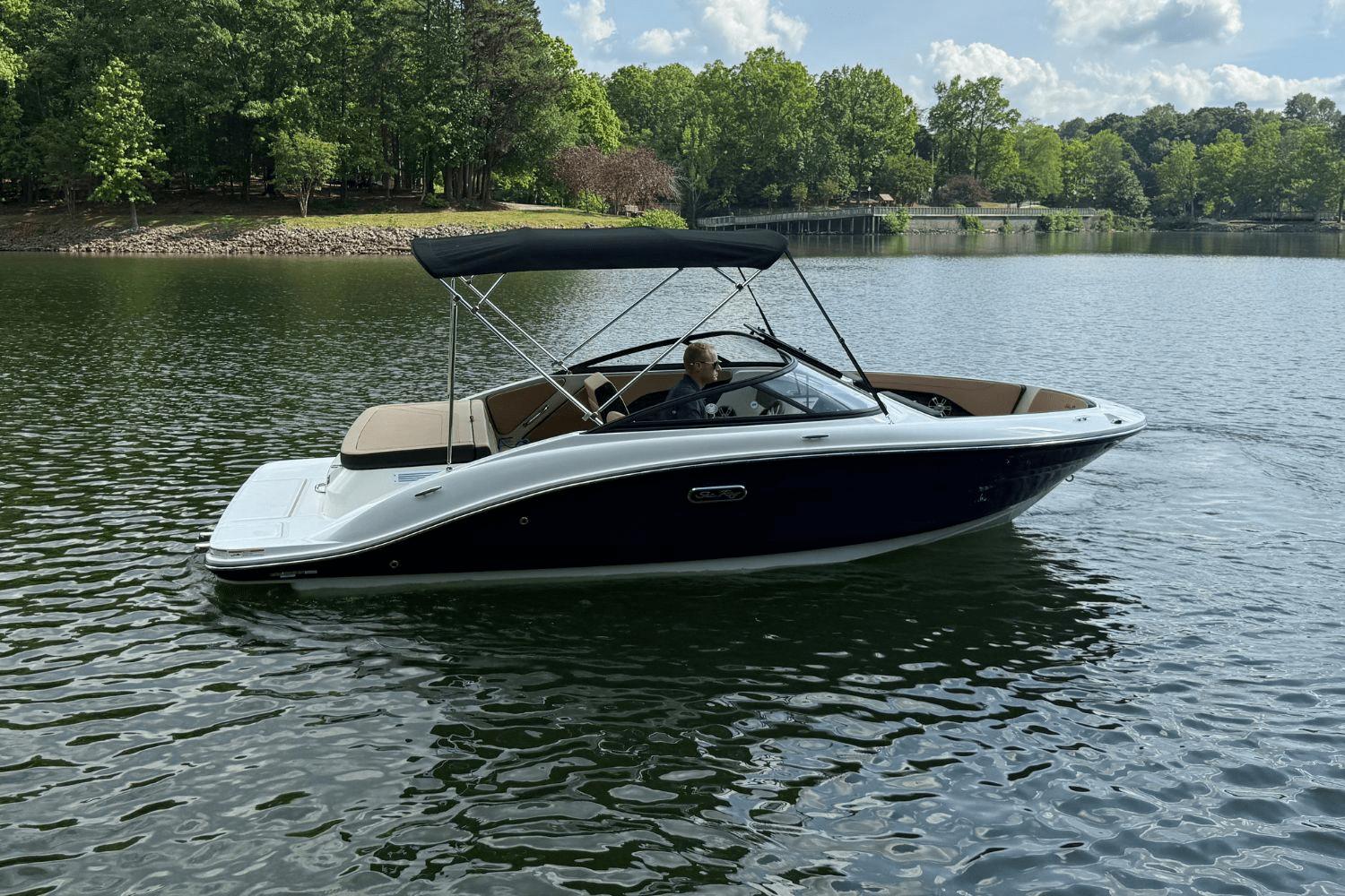 2025 Sea Ray SPX 190