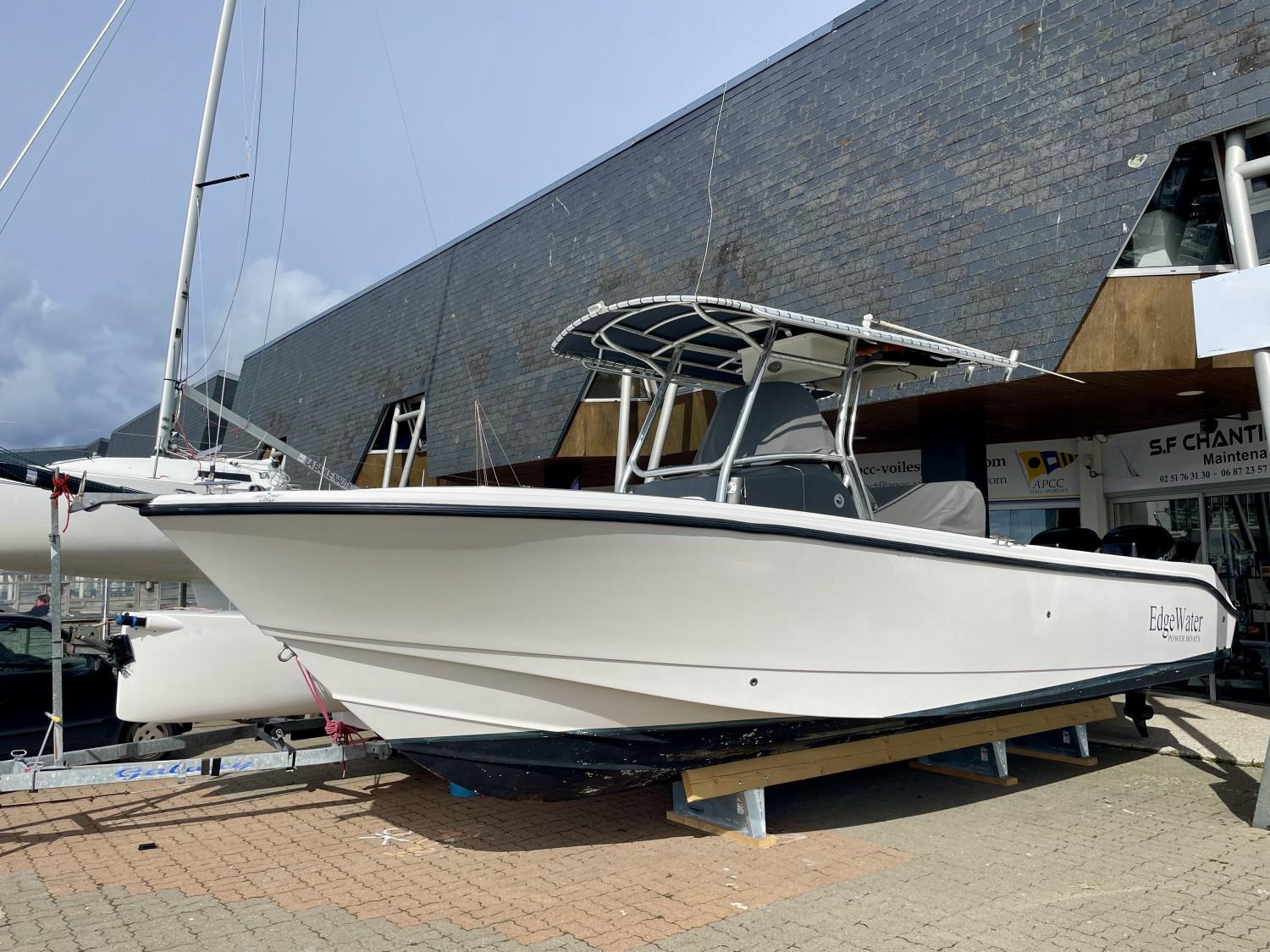 2012 Edge Water 268 Cc