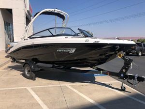 Yamaha Boats AR190 2025 Yamaha Boats AR190 on trailer, parked outdoors.