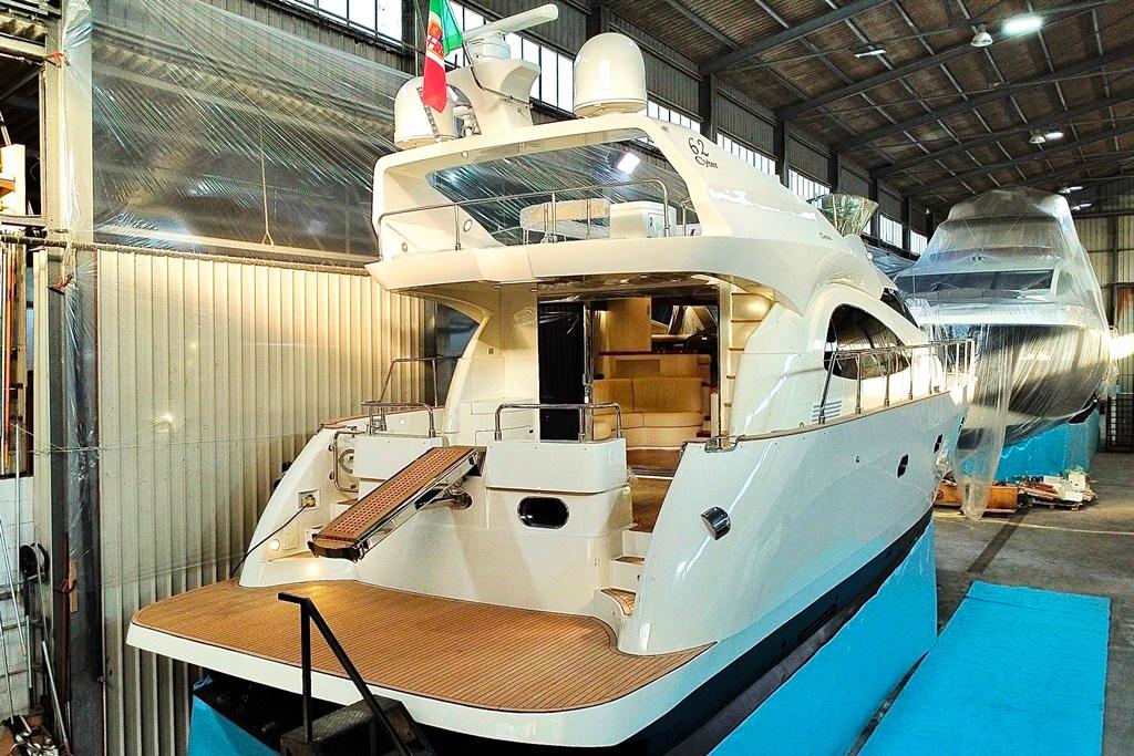 2003 Cayman Yachts 62 Cyber Fly