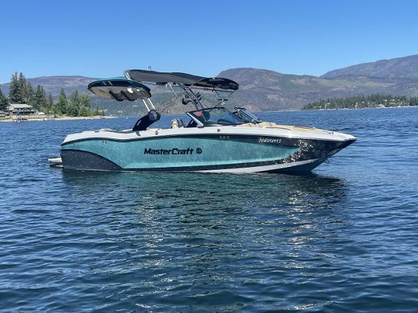 2022 MasterCraft X22