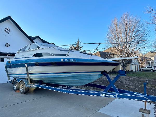 1988 Bayliner EXPRESS CRUISERS