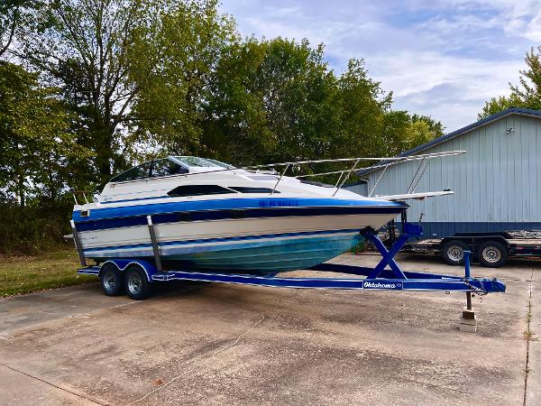 1988 Bayliner EXPRESS CRUISERS