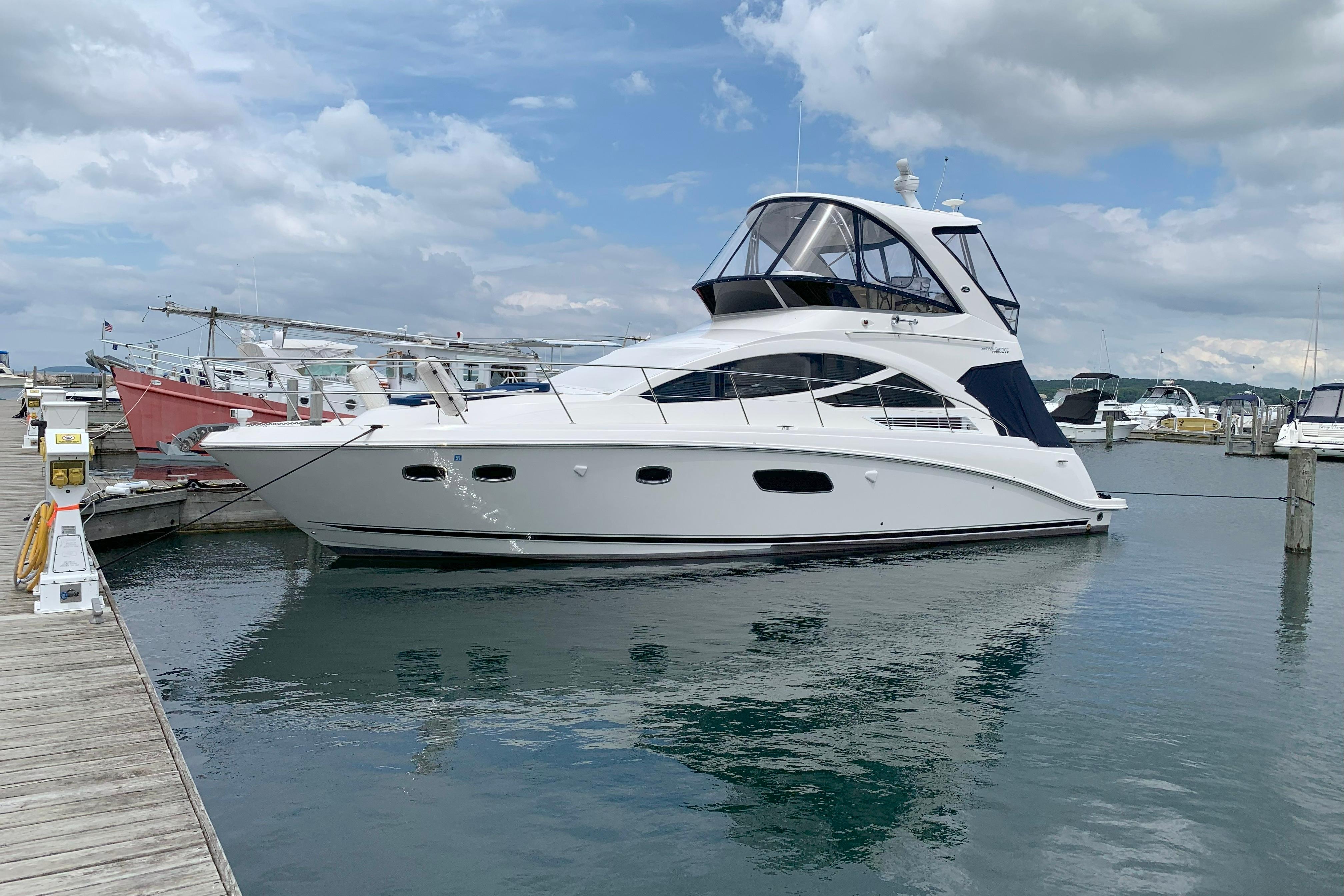 2014 Sea Ray 450 Sedan Bridge