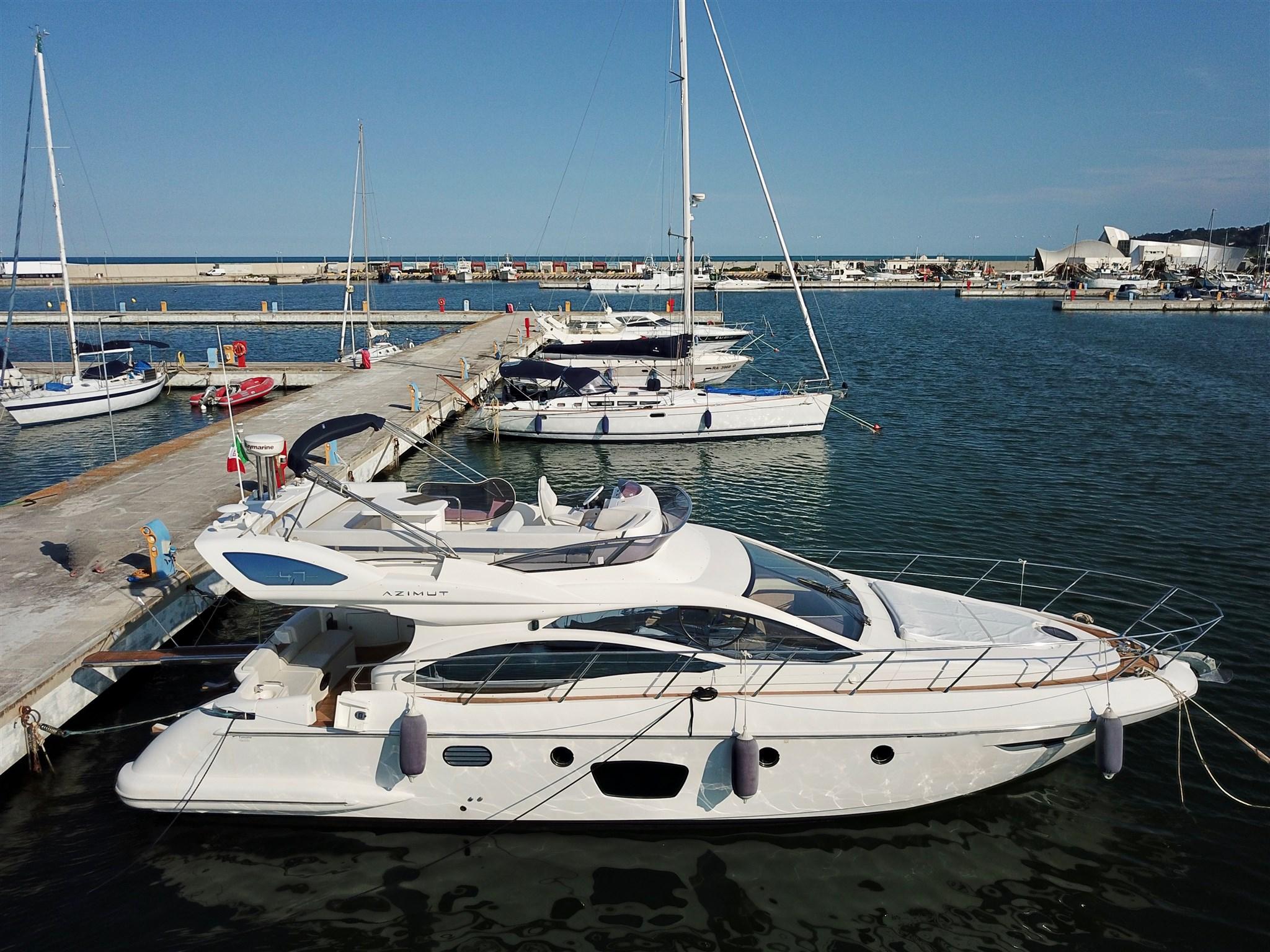 2007 Azimut 47