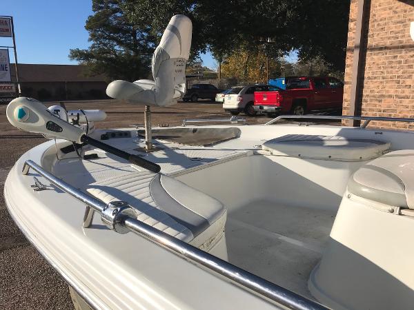 2005 Bay Stealth 2030 Liner