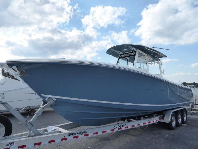 Cobia 320 CC 2025-COBIA-320-CC