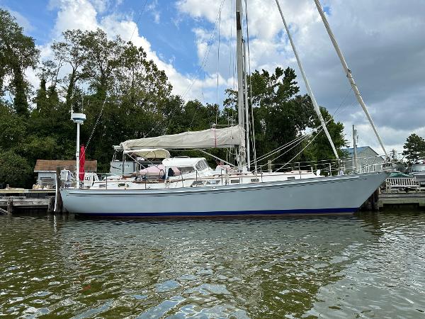 1983 Brewer 42 Center Cockpit