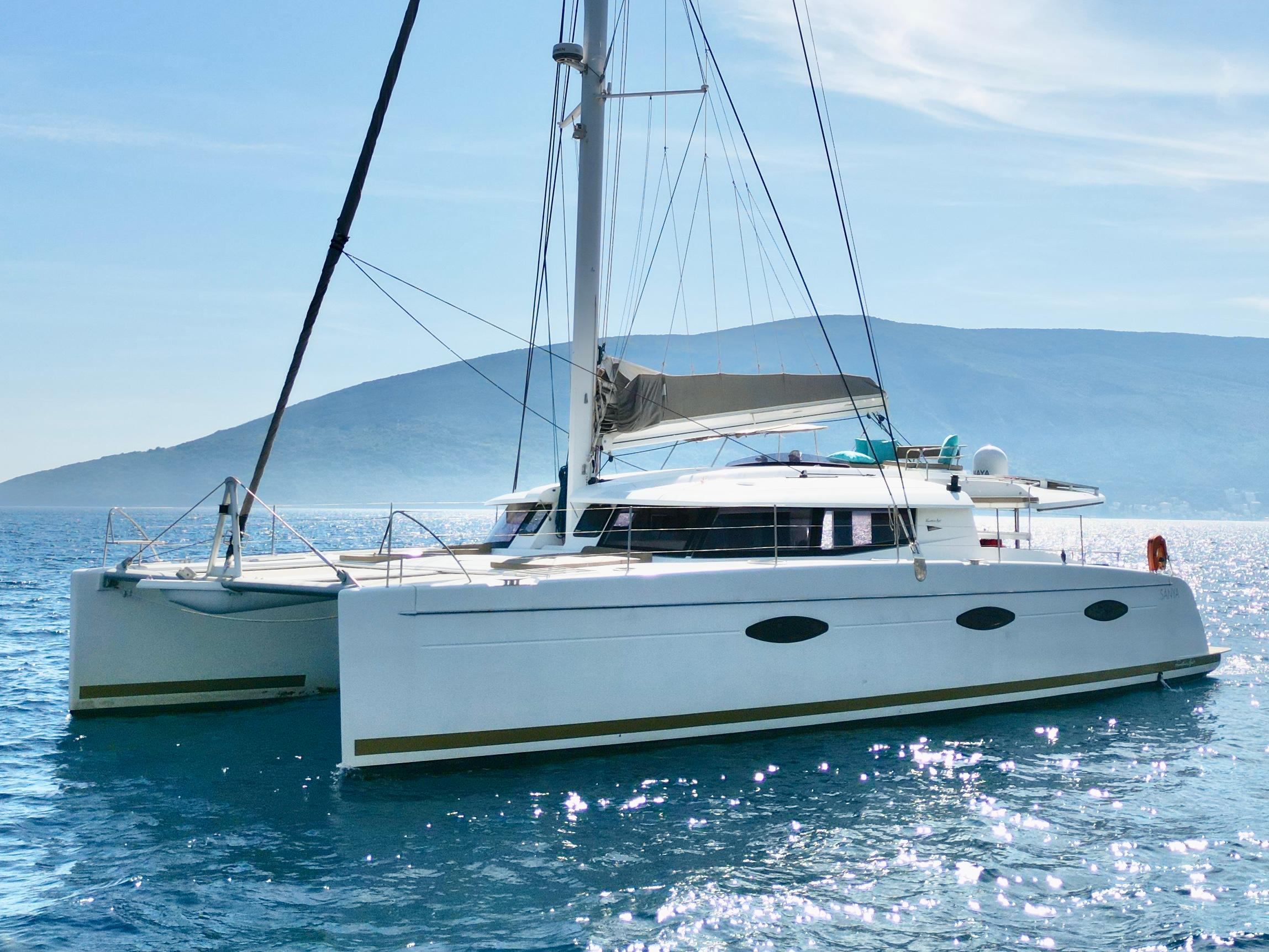2014 Fountaine Pajot Sanya 57