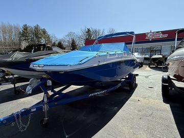2025 Starcraft SVX 210 IO