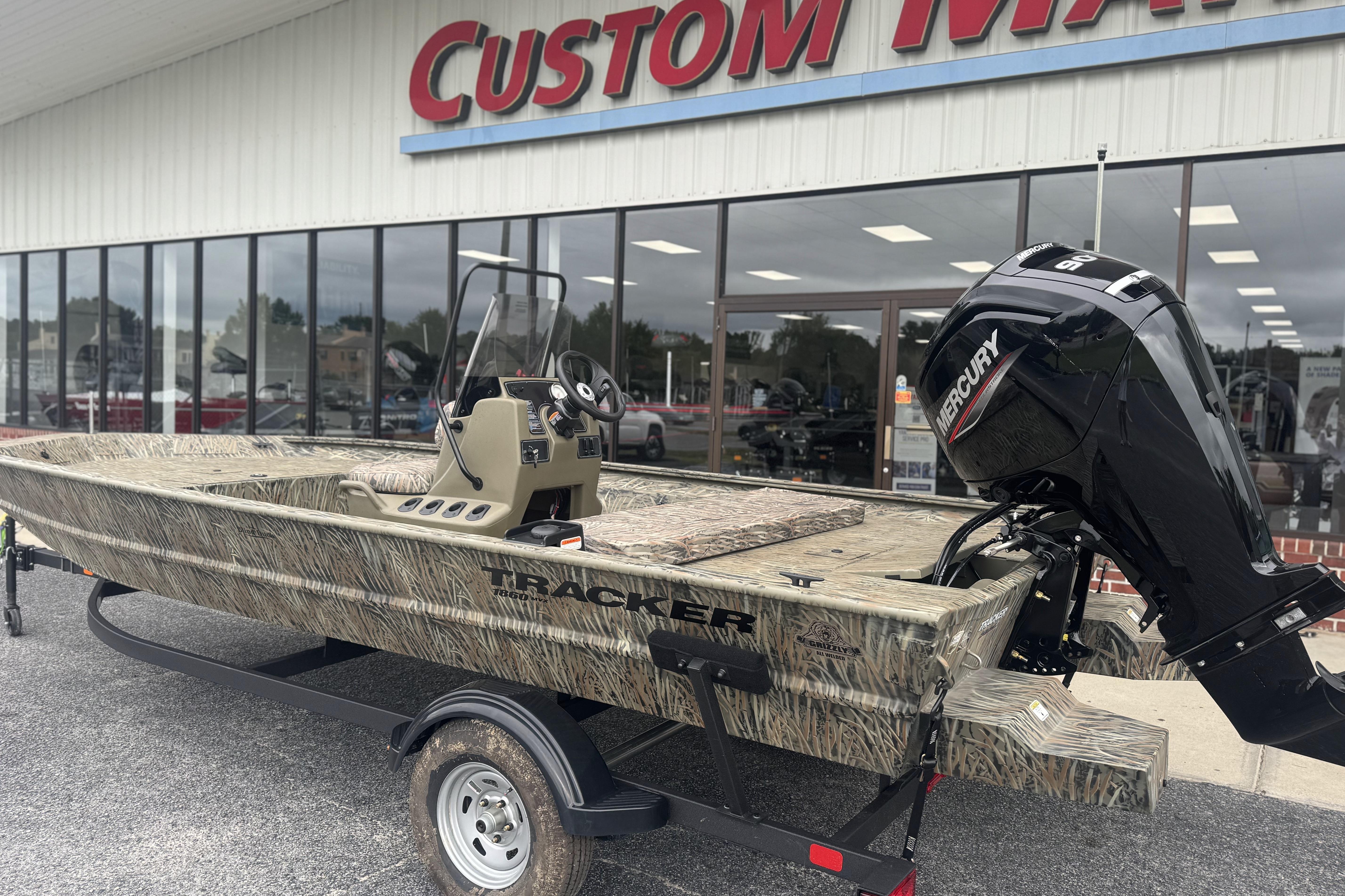 2026 Tracker Grizzly 1860 CC