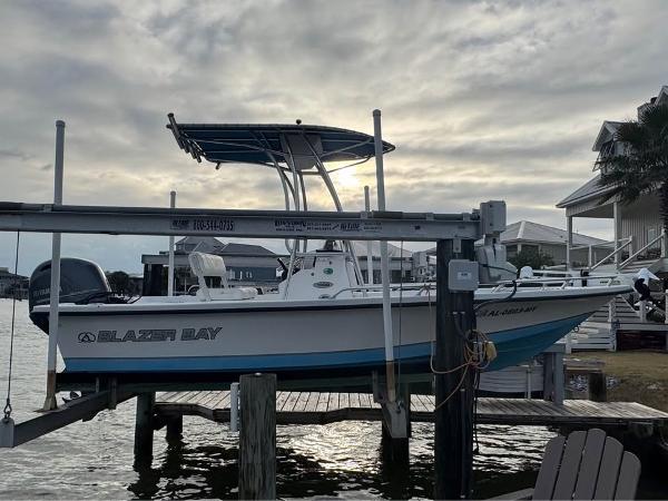 2017 Blazer Bay 1900