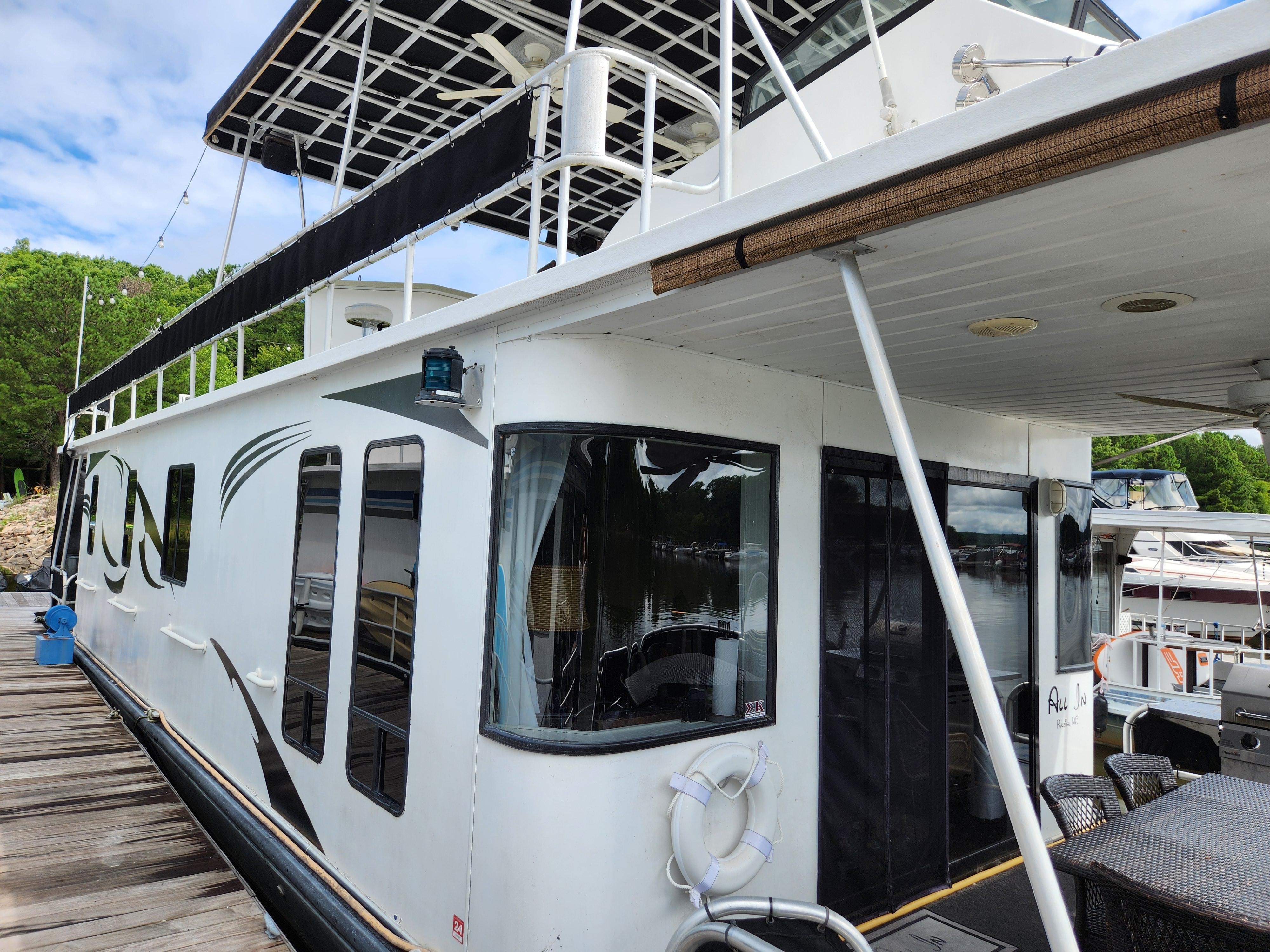 2000 Stardust Cruisers 14' x 53'