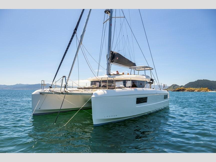 2025 Lagoon 43