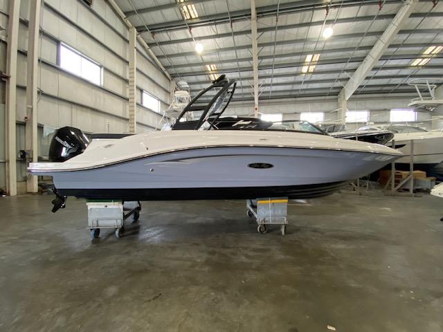 2025 Sea Ray SPX 230 Outboard