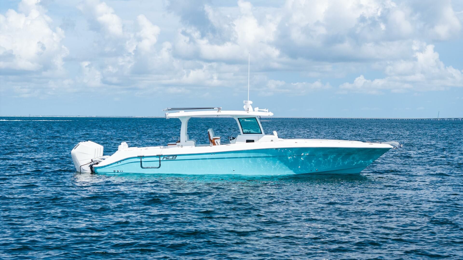 2026 HCB 42 Lujo
