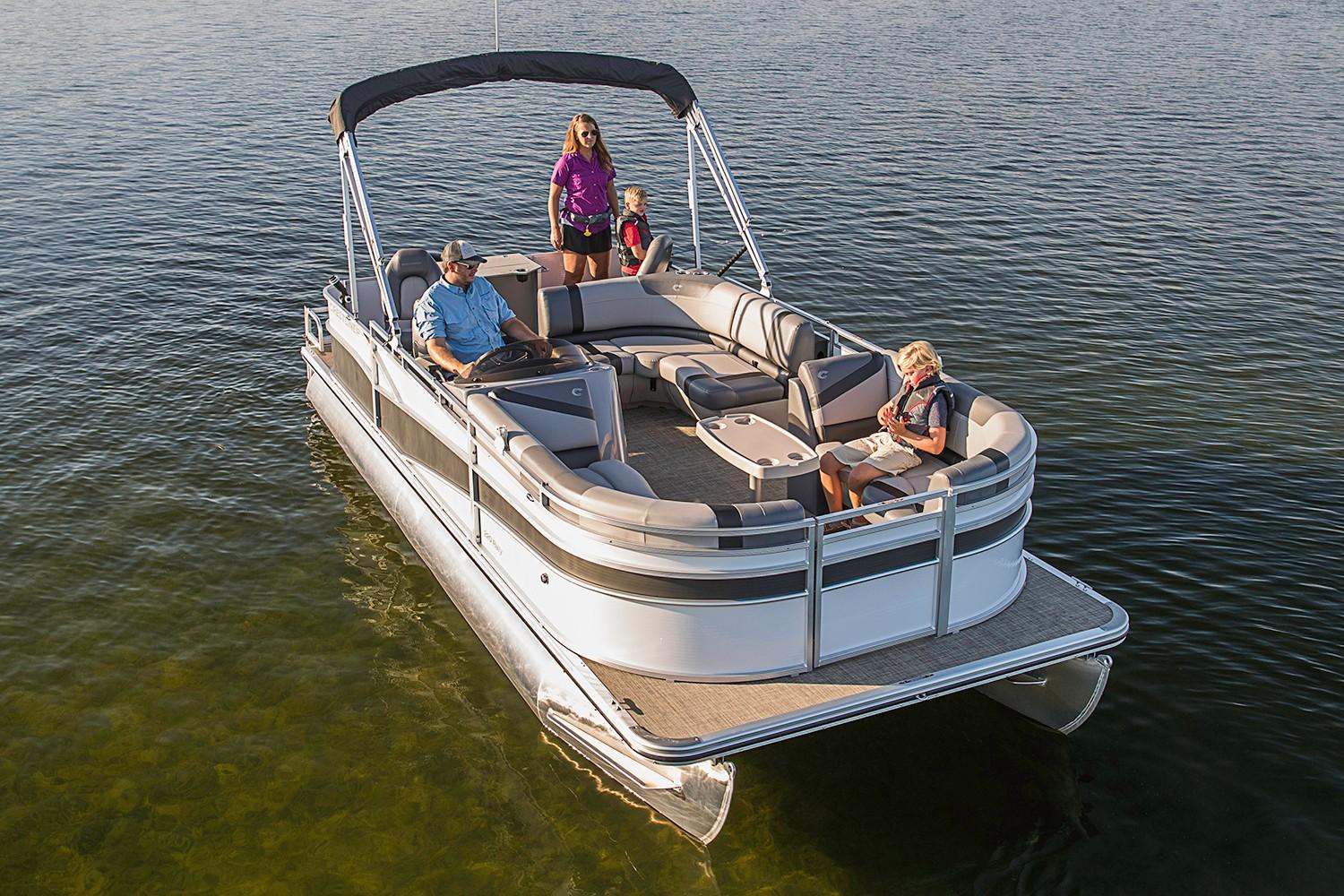 Crestliner Boat image