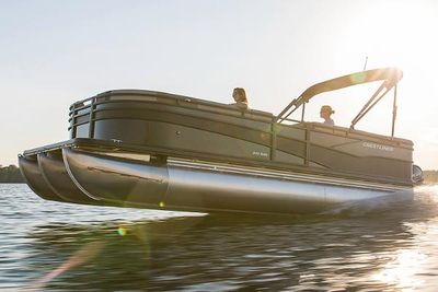 Crestliner 240 Rally CS Boat