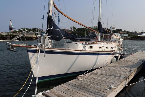 1985 Herreshoff 37 Cat Ketch